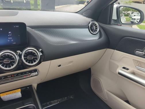 2025 Mercedes-Benz GLA 250 Base
