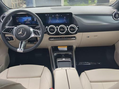 2025 Mercedes-Benz GLA 250 Base