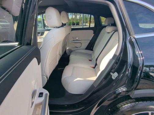 2025 Mercedes-Benz GLA 250 Base