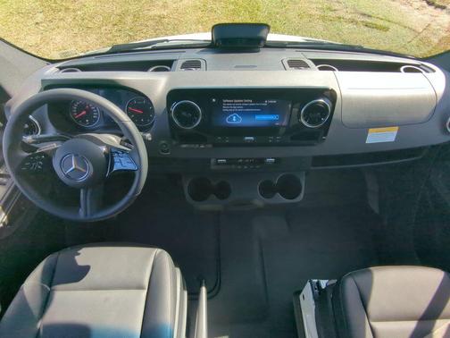 2025 Mercedes-Benz Sprinter 2500 144 WB