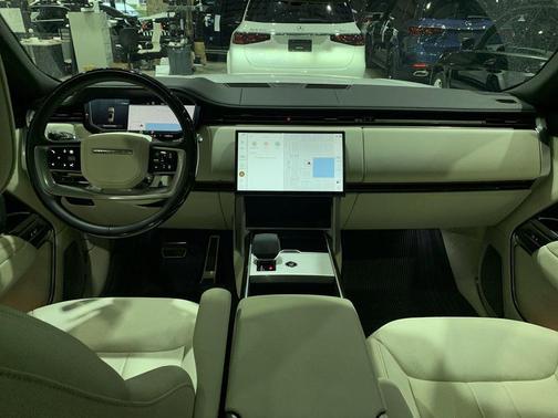 2025 Land Rover Range Rover P530 Autobiography