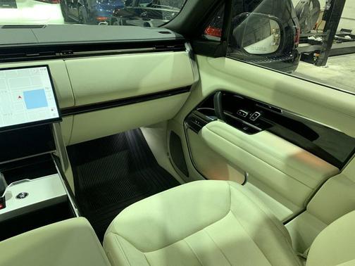 2025 Land Rover Range Rover P530 Autobiography