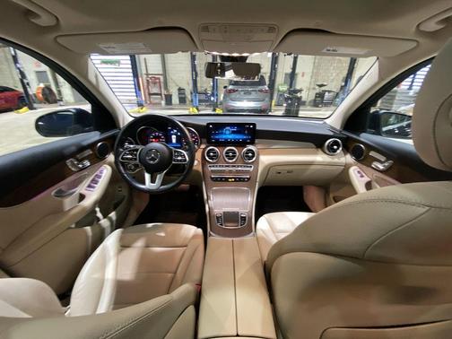 2021 Mercedes-Benz GLC 300 Base 4MATIC