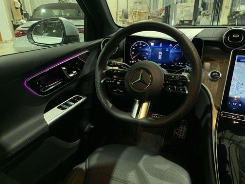 2025 Mercedes-Benz GLC 350e Base 4MATIC