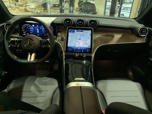 2025 Mercedes-Benz GLC 350e Base 4MATIC