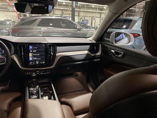 2020 Volvo XC60 T5 Inscription