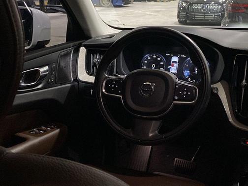 2020 Volvo XC60 T5 Inscription