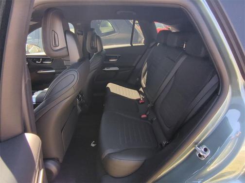 2025 Mercedes-Benz GLC 350e Base 4MATIC
