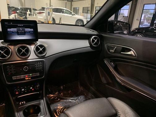 2017 Mercedes-Benz CLA 250 Base