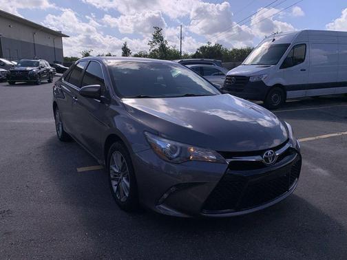 2015 Toyota Camry SE