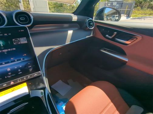 2025 Mercedes-Benz GLC 300 Base