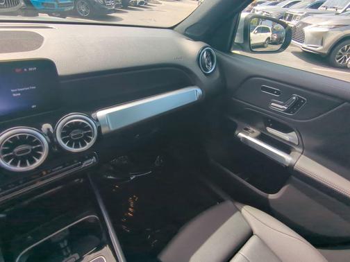 2024 Mercedes-Benz EQB 300 Base 4MATIC