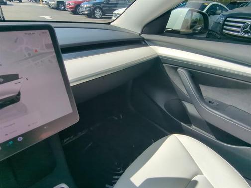 2022 Tesla Model 3 Base