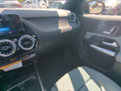 2026 Mercedes-Benz GLA 250 Base