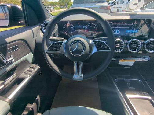 2026 Mercedes-Benz GLA 250 Base