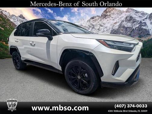 Blizzard Pearl / Midnight Black Metallic 2022 Toyota RAV4 Hybrid XSE