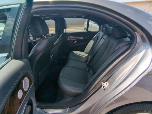 2019 Mercedes-Benz E-Class E 300