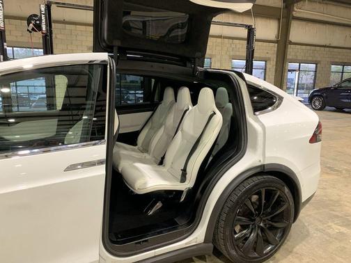 2016 Tesla Model X 75D