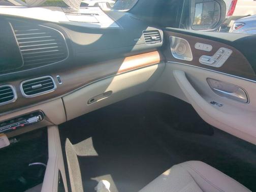 2026 Mercedes-Benz GLS 450 4MATIC