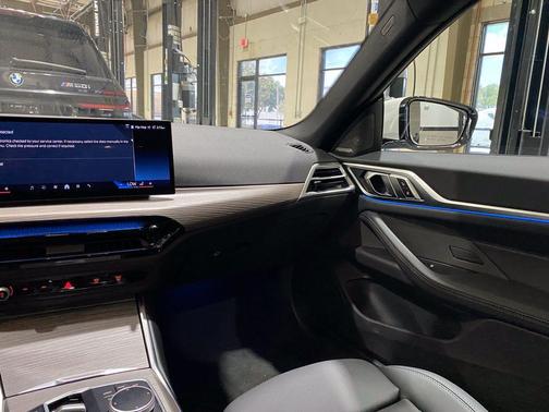 Mineral White Metallic 2025 BMW i4 Gran Coupe xDrive40