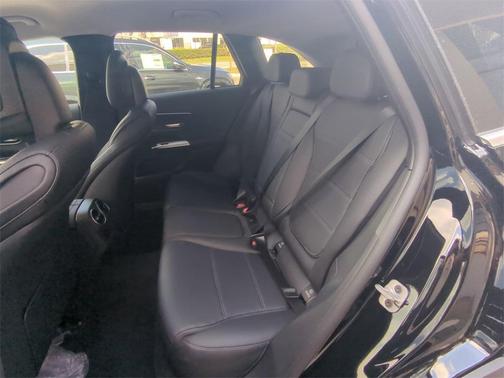 2025 Mercedes-Benz GLC 350e Base 4MATIC