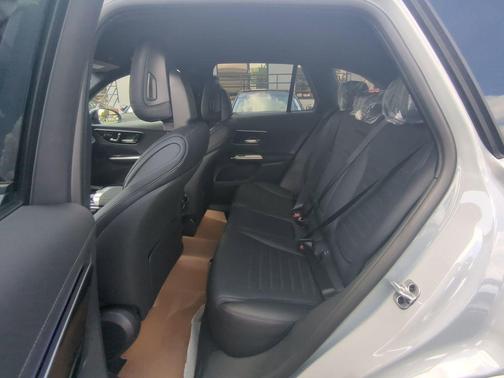 2025 Mercedes-Benz GLC 350e Base 4MATIC