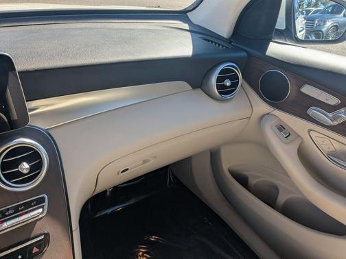 2022 Mercedes-Benz GLC 300 Base