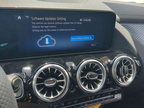 2025 Mercedes-Benz GLA 250 Base 4MATIC