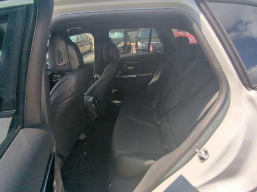 2025 Mercedes-Benz GLC 350e Base 4MATIC
