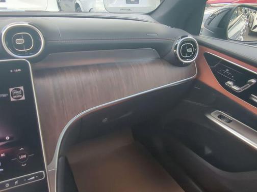 2025 Mercedes-Benz GLC 350e Base 4MATIC