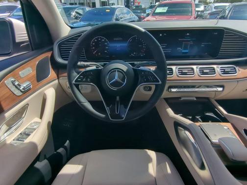 2025 Mercedes-Benz GLE 450e 4MATIC