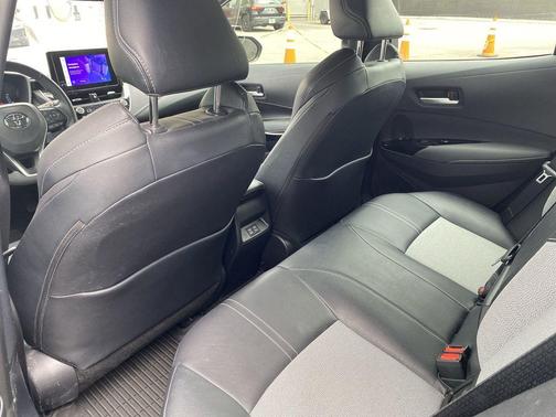 Magnetic Gray Metallic 2024 Toyota Corolla Hatchback XSE