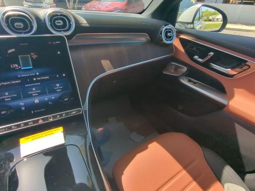 2025 Mercedes-Benz GLC 350e Base 4MATIC