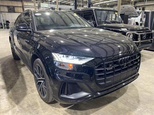 Orca Black Metallic 2021 Audi Q8 55 Premium Plus