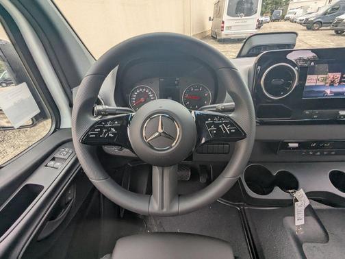 2026 Mercedes-Benz Sprinter 2500 170 WB