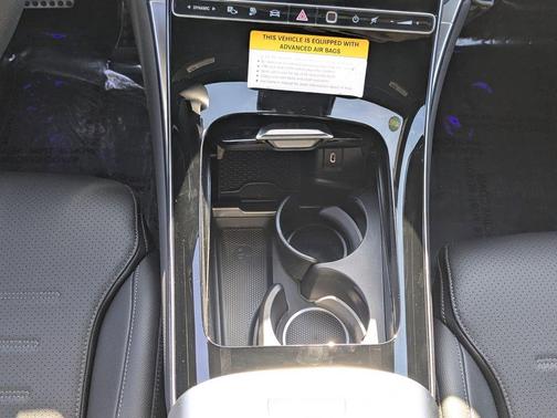 2025 Mercedes-Benz GLC 350e Base 4MATIC