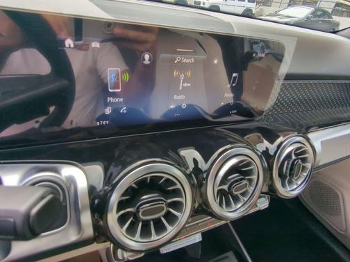 2025 Mercedes-Benz GLB 250 Base