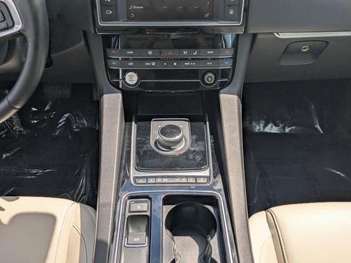 2018 Jaguar F-PACE 30t Prestige