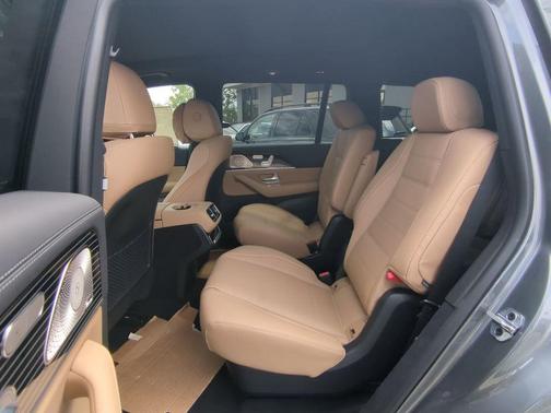 2026 Mercedes-Benz GLS 580 Base 4MATIC