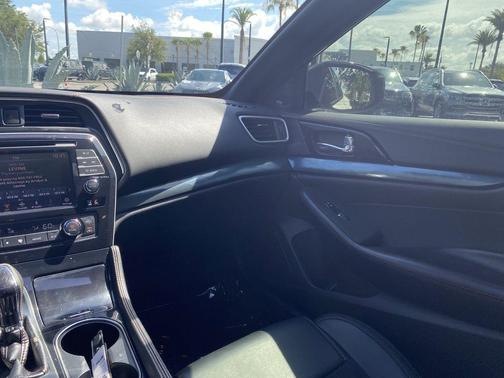 White 2023 Nissan Maxima SR