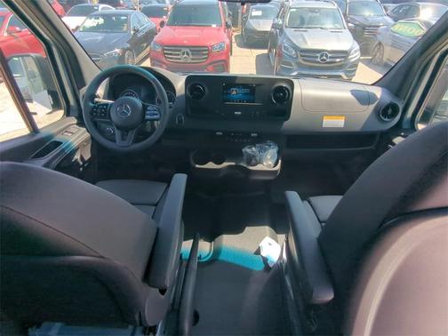 2024 Mercedes-Benz Sprinter 2500 144 WB