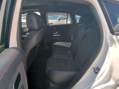 2025 Mercedes-Benz GLA 250 Base 4MATIC