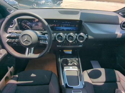 2025 Mercedes-Benz GLA 250 Base 4MATIC