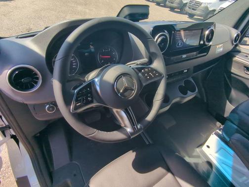2026 Mercedes-Benz Sprinter 2500 170 WB