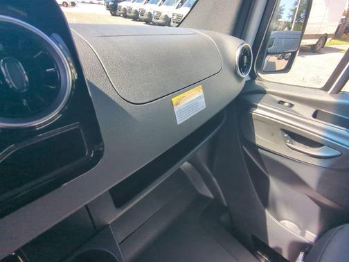 2026 Mercedes-Benz Sprinter 2500 170 WB