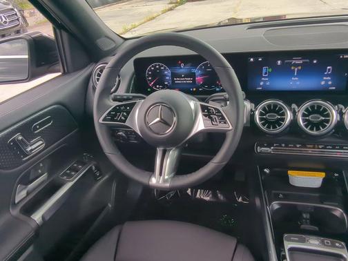 2025 Mercedes-Benz GLB 250 Base