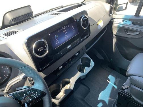 2026 Mercedes-Benz Sprinter 2500 170 WB