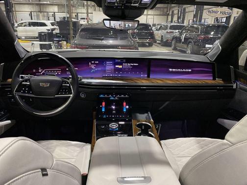 2025 Cadillac Escalade Sport Platinum