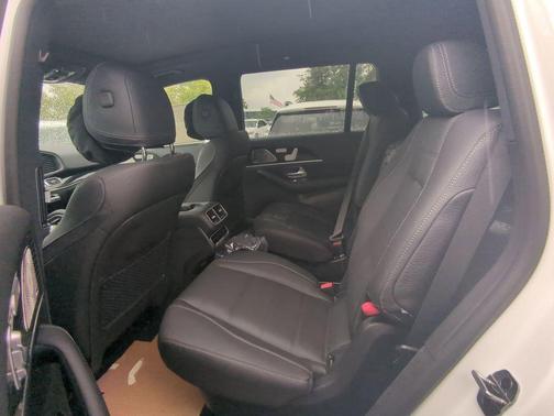 2026 Mercedes-Benz GLS 450