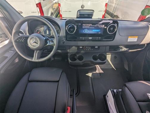 2025 Mercedes-Benz Sprinter 2500 High Roof